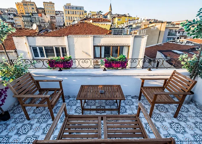 Selvese Suites, Serviced Living In Galata